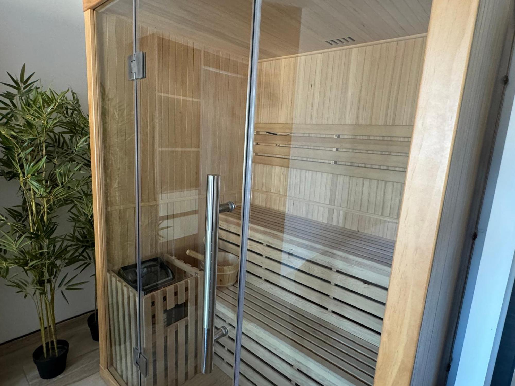 Maison Avec Jacuzzi Et Sauna เอปินาล ภายนอก รูปภาพ